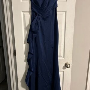 Elegant Navy Blue Evening Gown